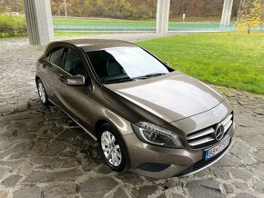 Mercedes A180 A/T - 9