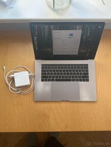 MacBook Pro 15'' i7 2018 16/256 GB TouchBar - 9