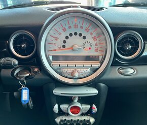 Mini Cooper 1.6i Facelift - 9