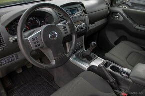 Nissan Navara DoubleCab 2.5 dCi XE Long - 9