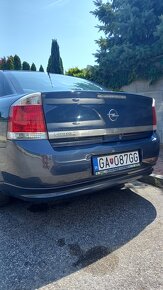 Opel Veckta 1.6i - 9