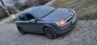 Predam opel astra h 1.4 - 9