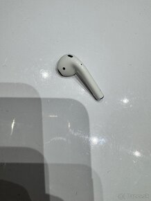 Bezdrôtové slúchadlá apple airpods 2. generácie - 9