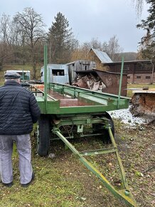 Predám staré pojazdné vlečky,motory,Áviu, traktor - 9