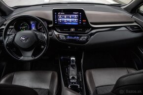 Toyota C-HR 72 kW, automat, 2017, hybrid - 9