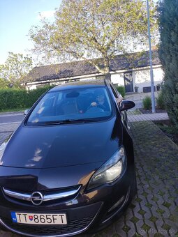 OPEL ASTRA NOTCHBACK - 9