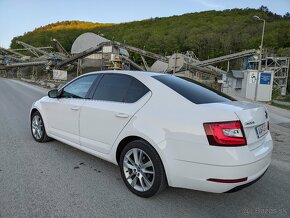 Škoda Octavia 1.6 TDI 85kw STYLE - 9