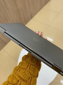 Dell Latitude 7400 - 9