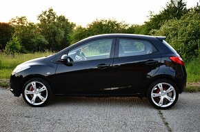 Mazda 2 1.3 16v benzin, velmi pekna - 9