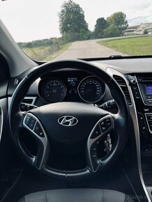 Hyundai i30 1,4 2012 - 9