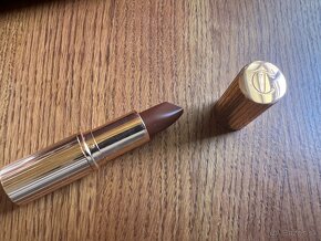 Charlotte Tilbury - 9