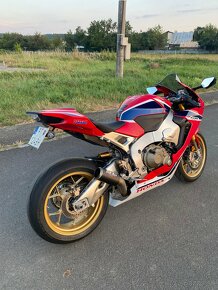 HONDA CBR 1000 RR SP1, 9/2020, 8866 km - 9