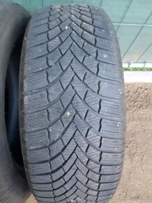 Predám 4x zimné pneumatiky Bridgestone Blizzak LM005  205/55 - 9