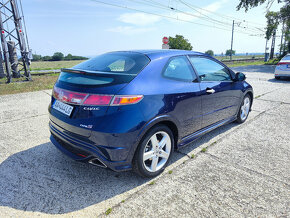 Honda Civic 1.8 - 9