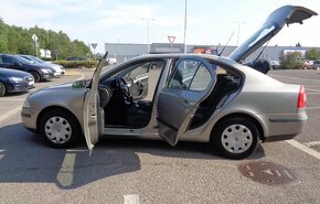 Škoda Octavia 1.6i Ambiente - 9