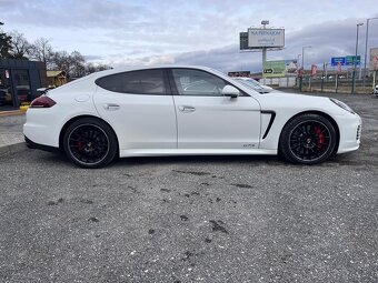 Porsche Panamera GTS - 9