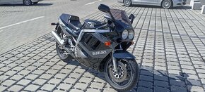 Suzuki GSX-R 1100 - 9