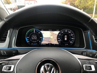 2018 VW e-Golf 36kWh - elektro 100 kw (136 PS), - rok výrob - 9