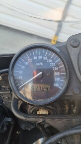 Suzuki GSXR 750 SRAD - 9