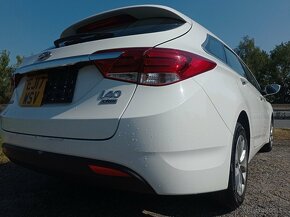 Hyundai i40 1.7 CRDi kombi rok 2017 Náhradné diely - 9