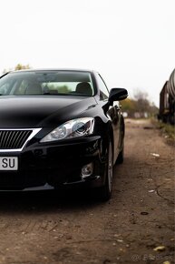 Lexus is 220d - 9