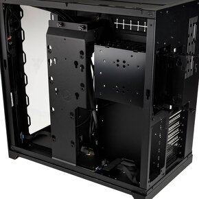 Lian Li PC-O11 Dynamic Razer Edition - 9