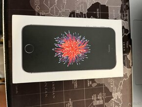 Iphone SE - 9