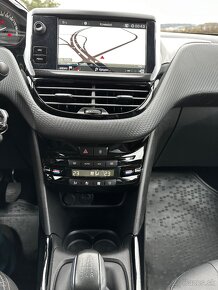 Peugeot 2008 1.6 HDi - 9