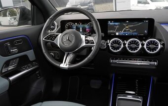 Mercedes-Benz GLA 180 - 9