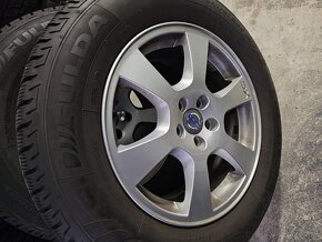 Komplet sada 17 elektrony Volvo s 90% zimnymi 235/65 R17 - 9