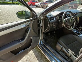 Škoda Octavia 1.8 TSI 132 kW, nízky nájazd - 9