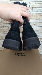 Ugg W Classic Short Logo Zip 38/39 - 9