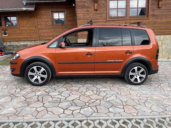 Volkswagen Touran 1.9 TDi Cross 77 kW - 9