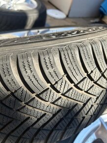 Originál zimné BMW kolesá 225/55 r17 - 9