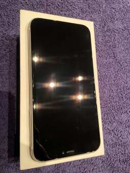 Iphone 11,128GB,top stav - 9