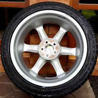 alu R20 5x114,3, pneu 275/40, Jeep Grand Cherokee - 9