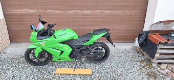 Kawasaki Ninja 250 - 9