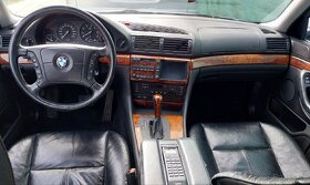 BMW 735i E38 V8 po rekonštrukcii - 9