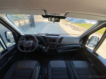 Iveco Daily 35S 16D 2.3L 115kW dvojkabína valník 7-miestny - 9