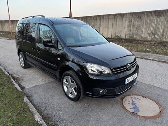 Volkswagen Caddy Maxi 7miestna - 9