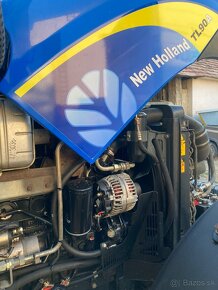 Traktor New Holland TL90A - 9