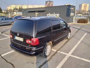 VW Sharan 1. 85kw  7miest rv.2004 - 9