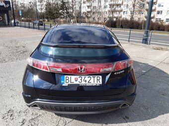 Honda Civic 8G - 9