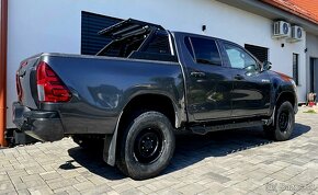 TOYOTA HILUX 2.4 D-4D - PREDAJ AJ NA SPLÁTKY - 9