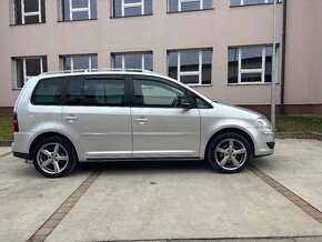 Volkswagen Touran 2.0tdi 103kw DSG Webasto - 9