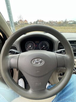 HYUNDAI ACCENT 2007 - 9