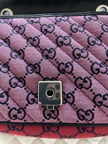 Kabelku Gucci Marmont crossbody - 9