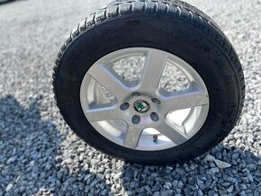 Elektrony SKODA 15" zimne pneumatiky 195/95/15, 5x112 - 9