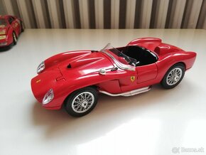 predam 1:18 FERRARI modely od Bburago - 9