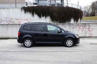 Volkswagen Touran 1.6 TDI Comfortline - 9